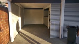 Designcarport mit Schiebetür
