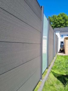 TraumGarten Zaunanlage WPC und Glas