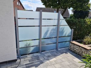 Glas-Sichtschutz weiß-grau